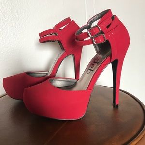 Red heels size 6
